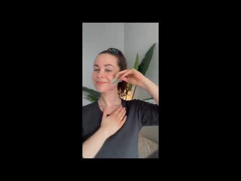 5 Anti-Aging Gua Sha Moves You Can Add to Your Routine Today!