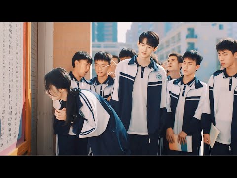 بنت بتكتشف أن عندها أبن من المستقبل وبيساعدها ترتبط بأشطر طالب في المدرسة ويتجوزها