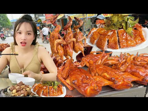 The best whole roast duck stall in the city sells 952 ducks a day. People flock to buy them. BBQ