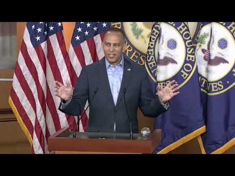 Hakeem Jeffries Defends Los Angeles ICE Protests, Blames Trump for Inflaming Tensions