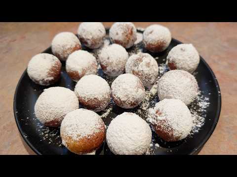Castagnole di Ricotta (Ricotta fritters - zeppole) A tasty Italian treat