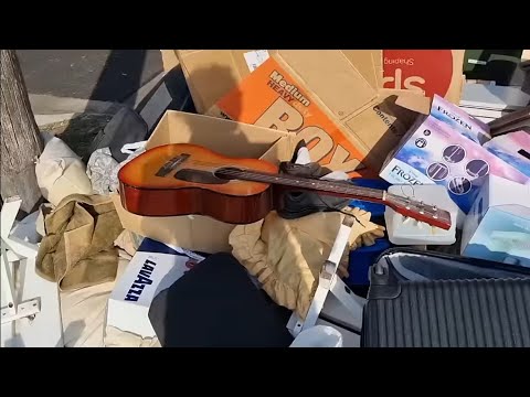 ЁМАЁ ! Это надо видеть ,что я нашла на свалке !И забрала ! Тонны вещей . Не мусорка , а барахолка !