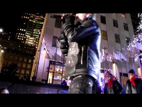 Justin Bieber and Busta Rhymes Drummer Boy NYC Tree Lighting
