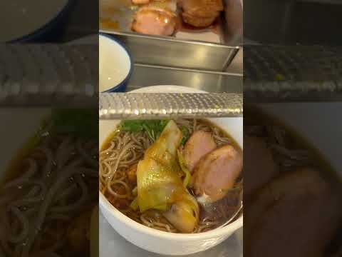 How Salary Women EAT at a Japanese Megacorp!