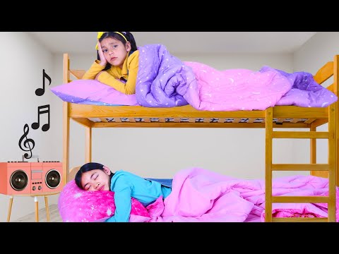 Charlotte’s Loud Music Causes Roommate Bunk Bed Trouble with Ellie!