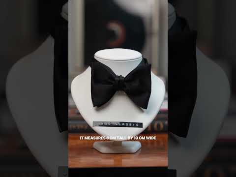 Large Classic Bow Tie