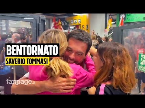 Saverio Tommasi torna in Italia dopo il carcere in Israele: "Botte nella schiena e nella testa"