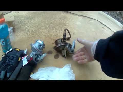 John Deere 300B fuel pump