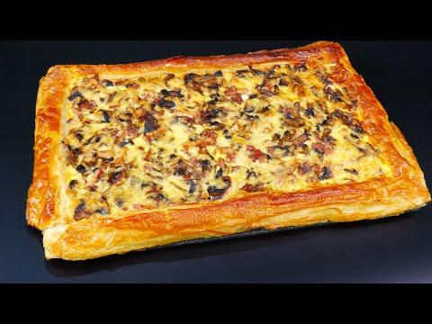 Как испечь из слоёного теста вкусный пирог с грибами и беконом. Секрет в отдельной выпечке теста.