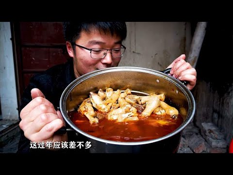 年夜饭主菜，麻辣羊蹄，一锅十斤，红油配卤料，这一锅太馋人了