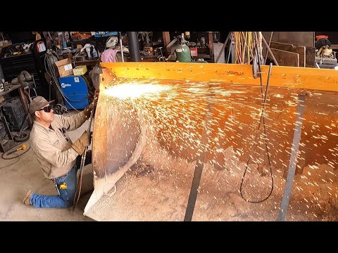 Front End Loader Bucket Repairs. (Pt.1)