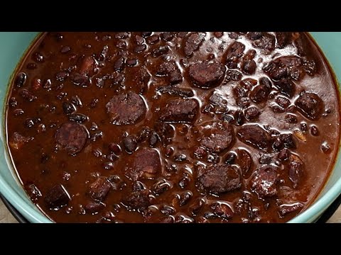 How to make an easy Feijoada | Brazilian Beans and Meat Stew