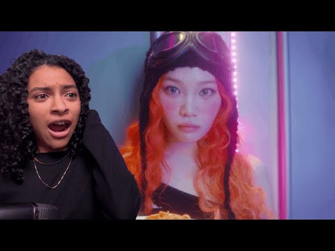 FIRST TIME REACTING TO A GIRL GROUP (LE SSERAFIM)