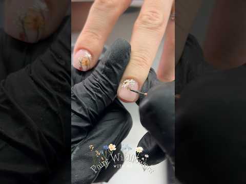 Paint Wildflowers on nails with me