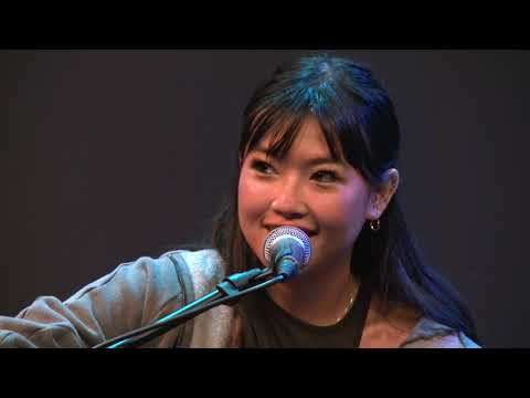 beabadoobee - Interview at 101.9 KINK | PNC Live Studio Session