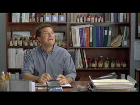 Mila Kunis Gets Green Screened @ The Extract Comic-Con Booth