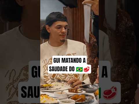 DEU ATÉ ÁGUA NA BOCA! 😋Bora ver como o Gui mata a saudade do Brasil! 🍖🇧🇷 #NBA #GuiSantos #shorts