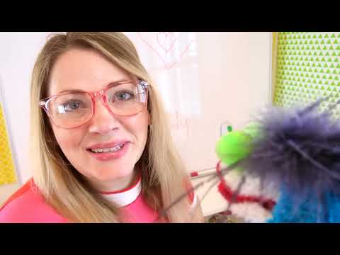 Scientist Talks To Fizzy What's Inside the Human Body