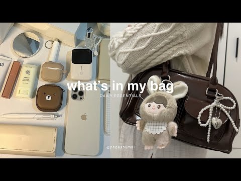 what's in my bag: everyday essentials and cute bag charms