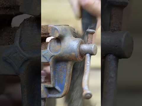 Very Rusty Antique Vise Restoration #restoration #diy #antiquerestoration #tools #restore