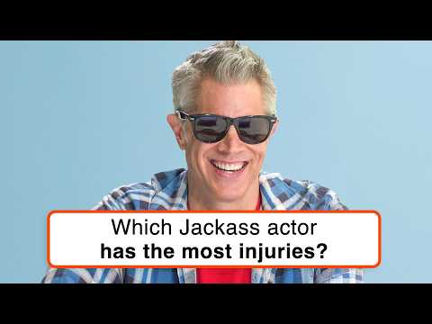Johnny Knoxville Replies to Fans on the Internet | Actually Me | GQ