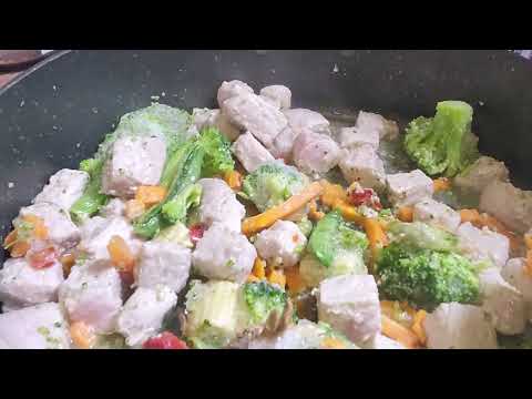 Easy Asian-Style Pork, Veggies, and Noodles | Weeknight Dinner