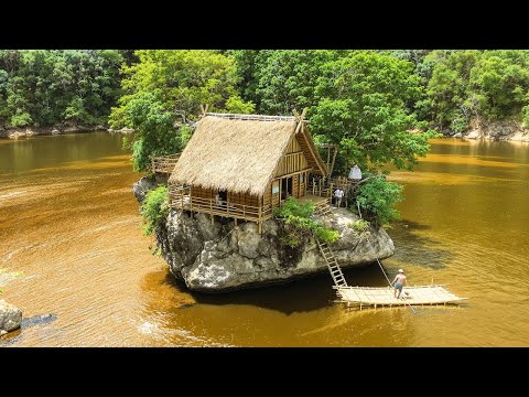 80-Day Survival Challenge on a Harsh Wilderness Peninsula and Building a Safe Shelter, Bushcraft