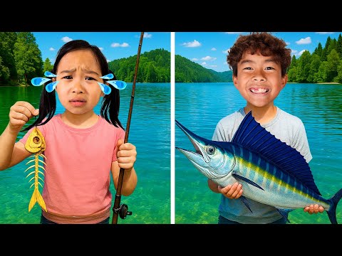 Pool Adventure! Ben and Lily Share Their Favorite Toys 🎈