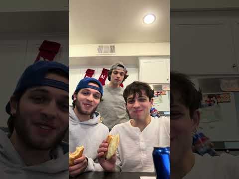 #PepsiPartner We don’t have any meal without @pepsi #FoodDeservesPepsi