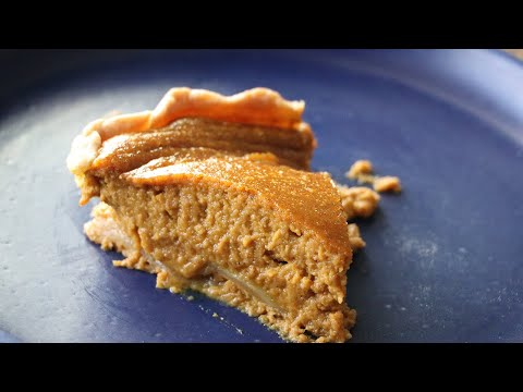 This Pumpkin Pie is SO GOO and SO EASY