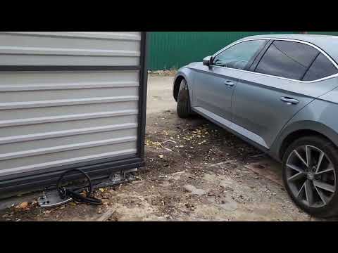 Забор из НС-20 профлиста в горизонт + откатные ворота с OZON