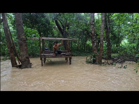 DI TERJANG BANJIR BERMALAM DI SHELTER PLASTIK,MEMBUAT PRANGKAP IKAN