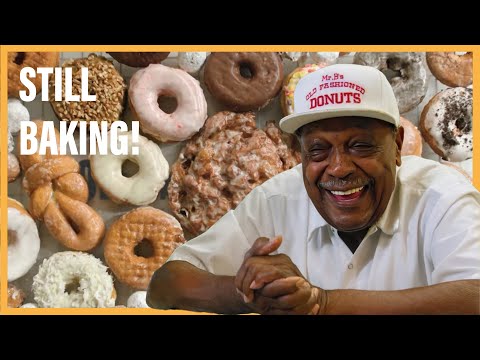 Meet Chicago's 85-Year-Old "Donut King"