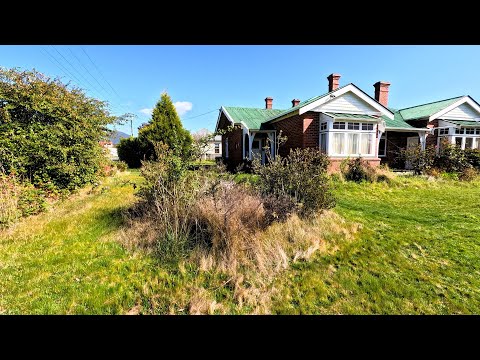 Beautiful old House has a Shockingly Overgrown Garden | Yard Transformation