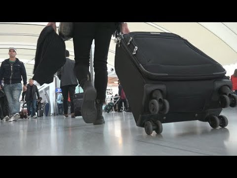 Airline delays, overbooking, tarmac holds: Why it can suck to fly in Canada (Marketplace)