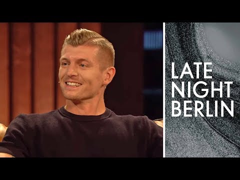 Fußball-Profi Toni Kroos spricht über das WM-Aus gegen Südkorea | Late Night Berlin | ProSieben