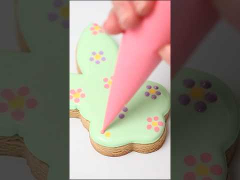 Wet on Wet Icing technique to make beautiful designs! ##howtodecoratecookies #royalicing