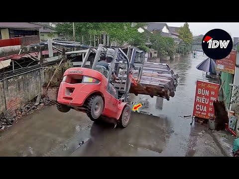 TOTAL IDIOTS AT WORK #702 | Instant Regret Fails Compilation 2025 | Best of the Week