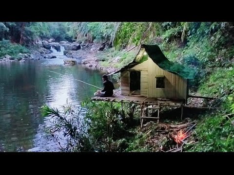 30 days survival in a river bed, surviving on fishing, solo bushcraft
