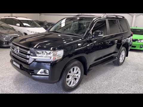 2019 Toyota Landcruiser VX - V8 Turbo Diesel only 35,000km!