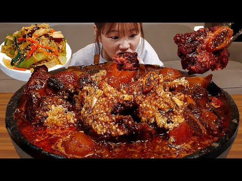 Sub)Real Mukbang- Garlic Bomb Spicy Beef Ribs 🔥 Noodles (Japchae) 🍜 Kimchi 🌶 ASMR KOREAND FOOD