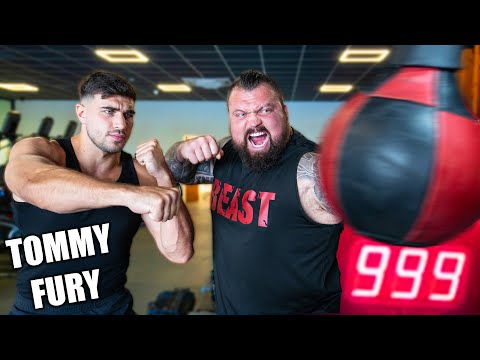 How Hard Does TOMMY FURY PUNCH?!