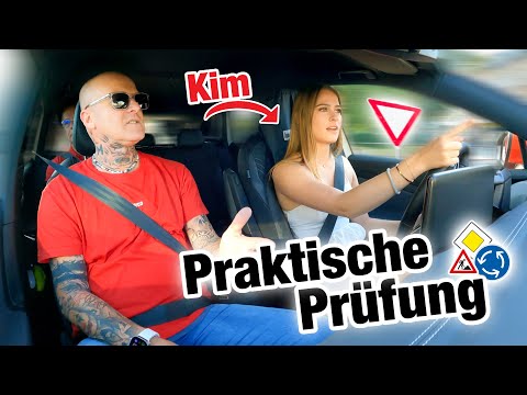Failed or passed? Practical test with Kim 🚘 | Fischer Academy - The Driving School