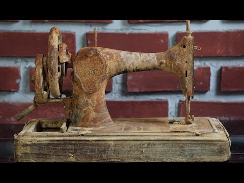 1913 SINGER Sewing Machine Restoration | Extremely Rusty