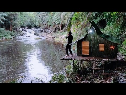 Renovating a shelter and fishing in the riverbed, solo camping, bushcraft
