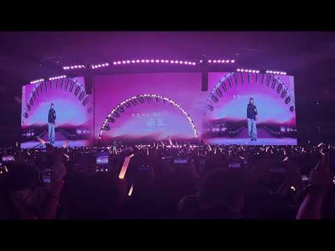 人在30岁以后很难被什么感动，但听孙燕姿唱《开始懂了》却会泪崩现场 #孙燕姿 #开始懂了 #演唱会 #万人合唱 #音乐现场