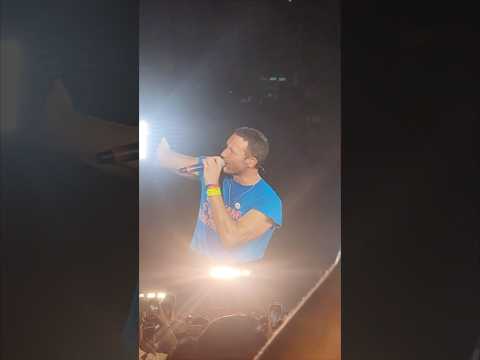 This made me smile! Incredible vibe at ​⁠ @coldplay concert & even more special to be mentioned ✨