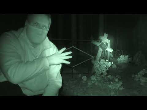 Я Заснял Призрака / Могильщики Видели Его Дважды