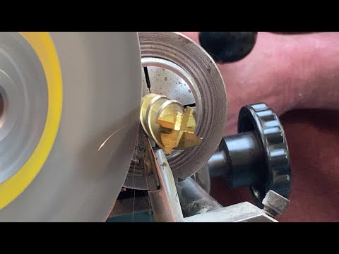 How to sharpen end mills