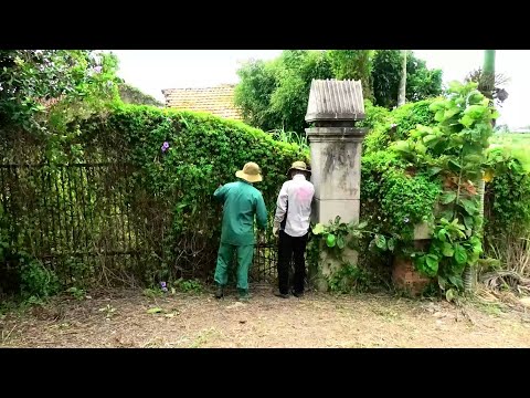 He Paid 42,000 Euros For a House That Had Been Abandoned For 18 Years & Then Came The Big Surprise